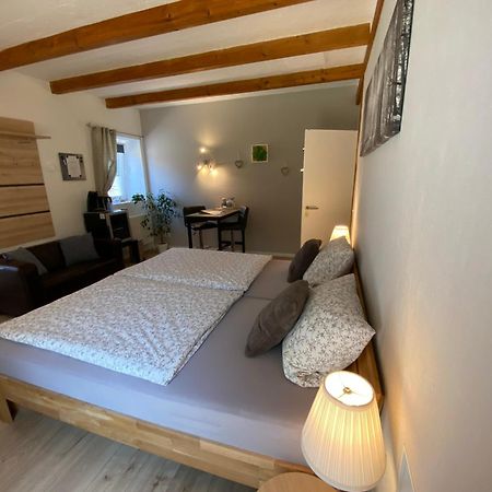 Grosses Doppelzimmer Mit Eigenem Bad Und Kuehlschrank, Frisch Saniert Friedrichskoog Exterior foto