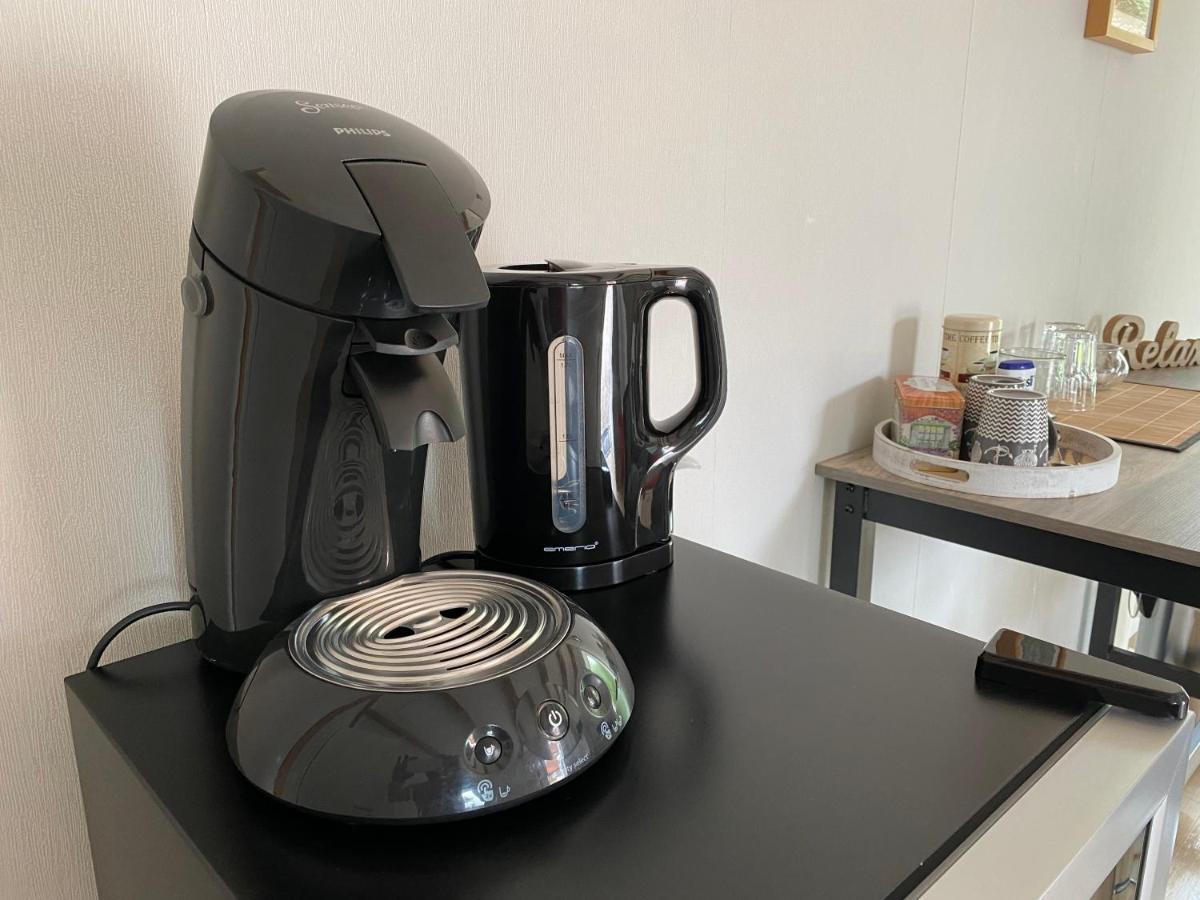 Grosses Doppelzimmer Mit Eigenem Bad Und Kuehlschrank, Frisch Saniert Friedrichskoog Exterior foto