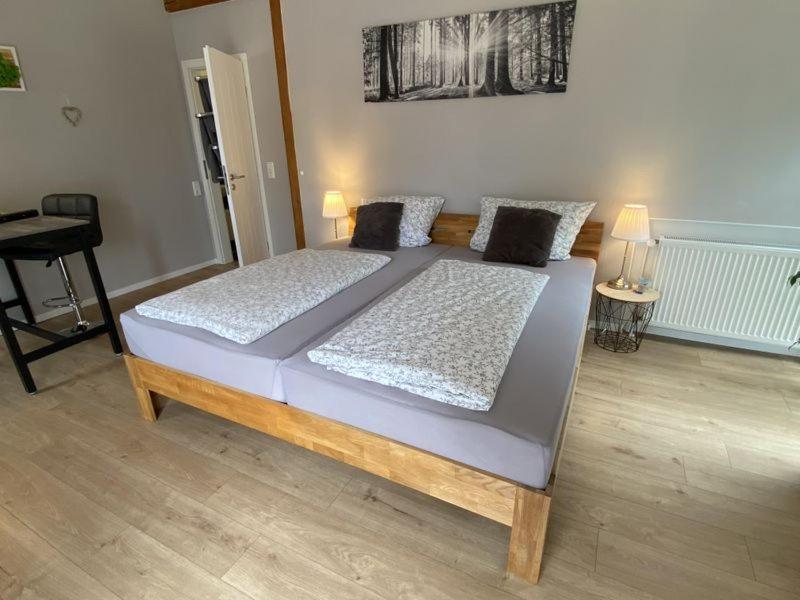 Grosses Doppelzimmer Mit Eigenem Bad Und Kuehlschrank, Frisch Saniert Friedrichskoog Exterior foto