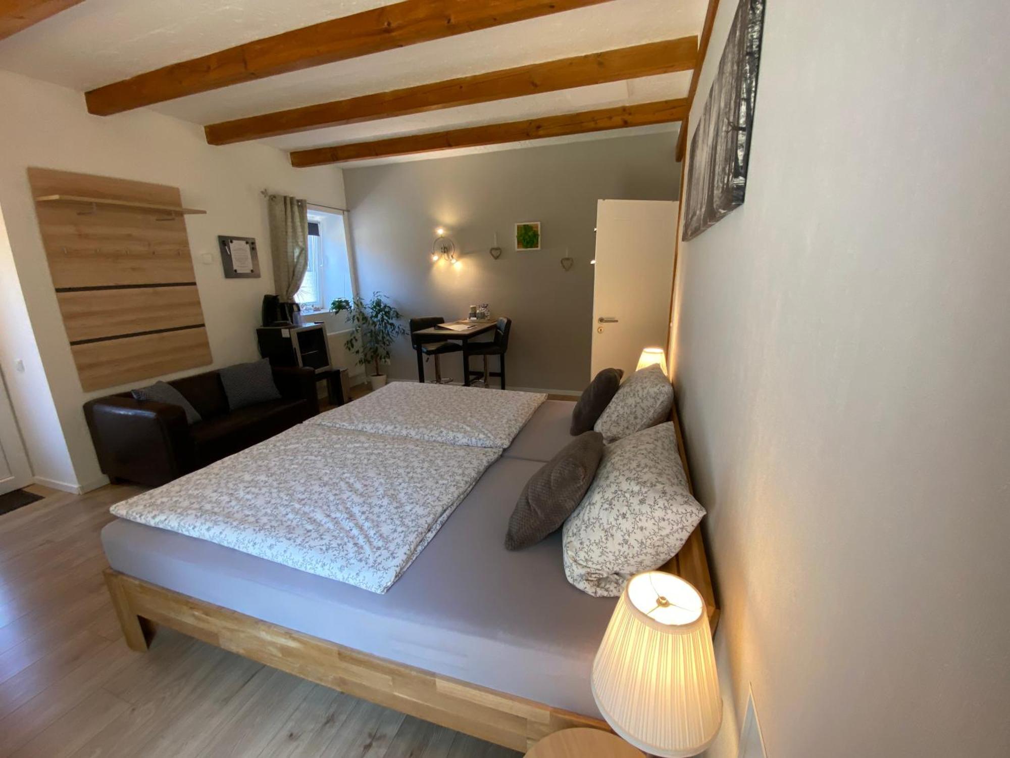 Grosses Doppelzimmer Mit Eigenem Bad Und Kuehlschrank, Frisch Saniert Friedrichskoog Exterior foto