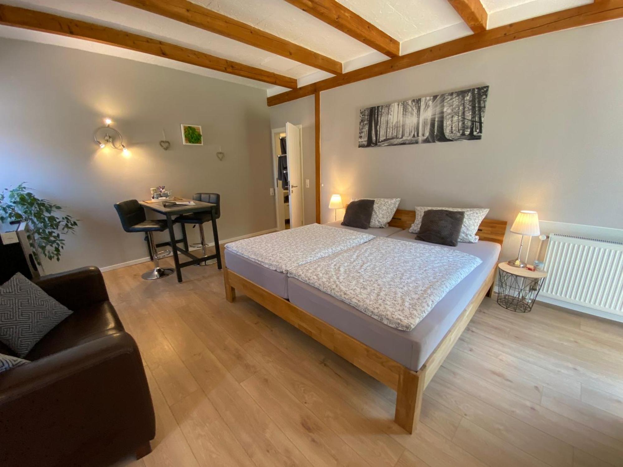 Grosses Doppelzimmer Mit Eigenem Bad Und Kuehlschrank, Frisch Saniert Friedrichskoog Exterior foto